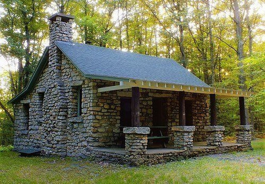 Маленькие каменные дома 